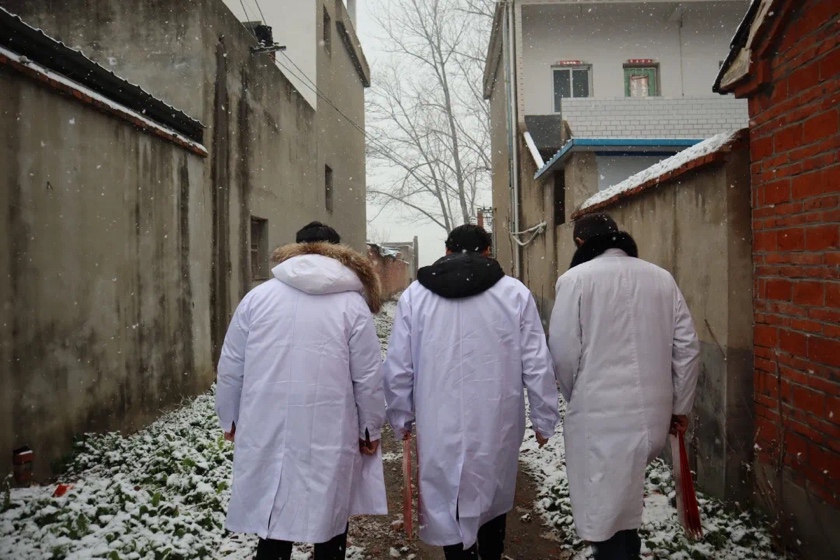 ../Desktop/IMG_6773.JPG ../Desktop/IMG_6773.JPG