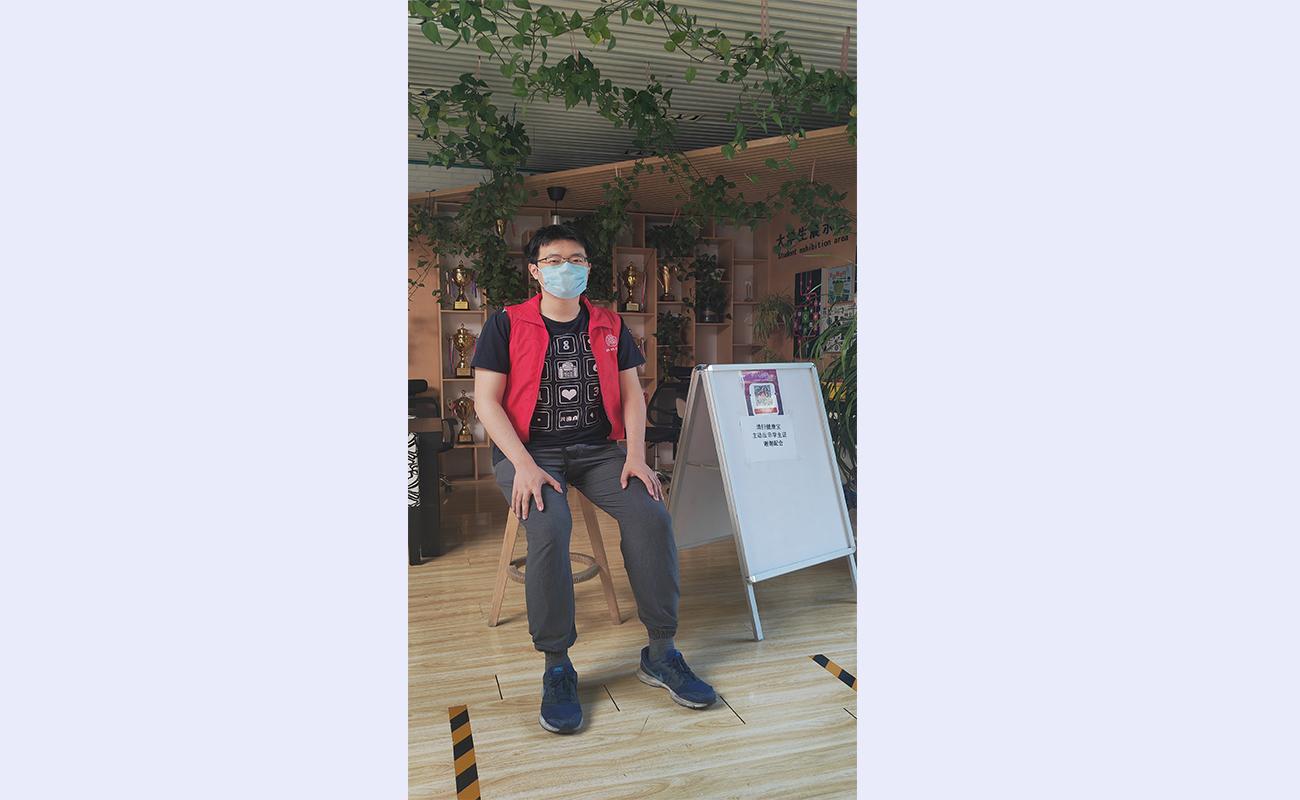 20220607-齐心抗疫 你我同行——辅导员的“志愿红”-陆心怡-【化工系辅导员李邦昊 体育场馆运营维护志愿工作】.jpg