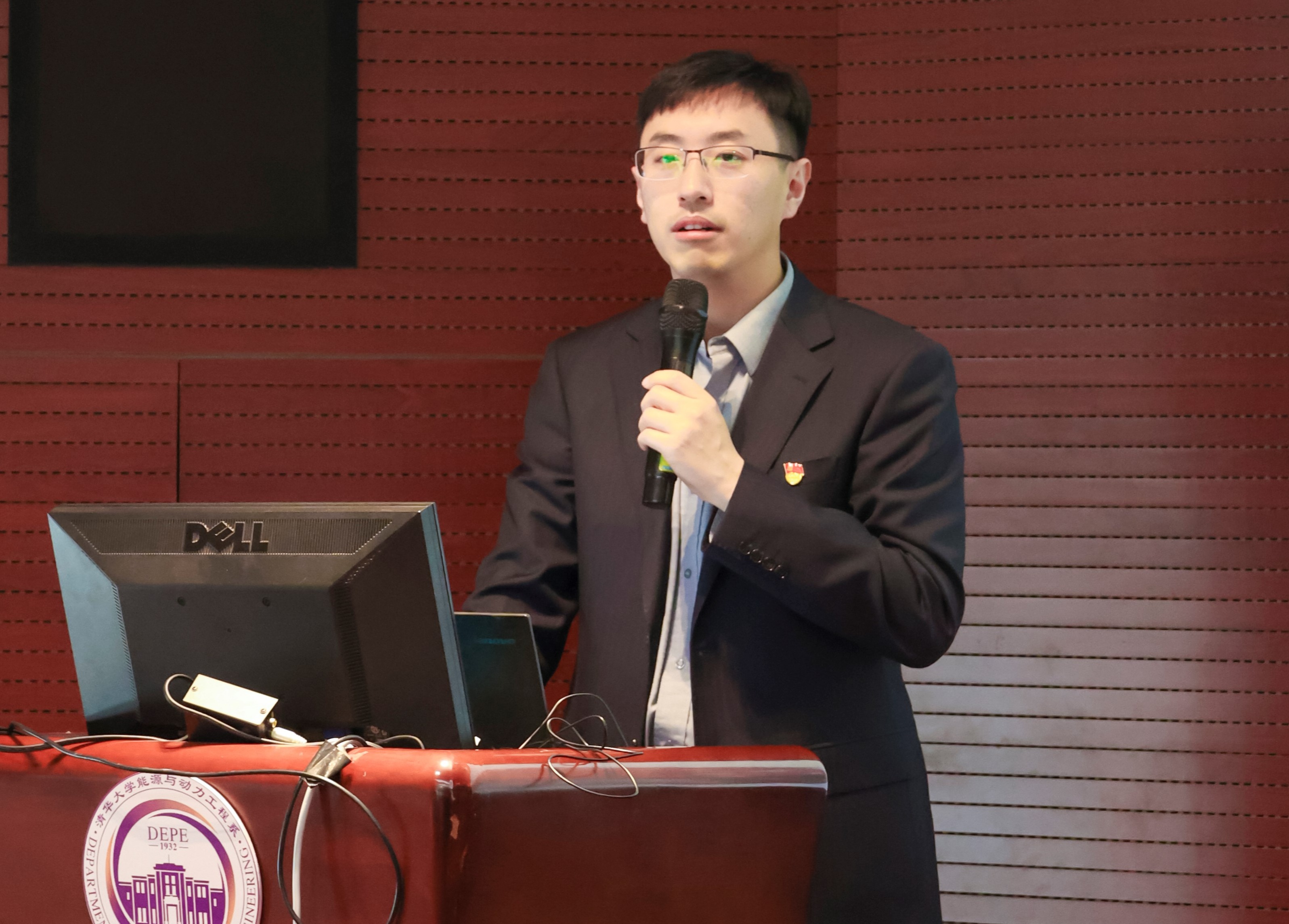 20230408-新闻稿-航天科工三院水下总体部党支部与mk手机注册能动系流机所党支部、能动博201党支部“红色1 1 1”共建活动-郭慧娜-图5-航天三院三部党群处副处长孟老师介绍情况.jpg