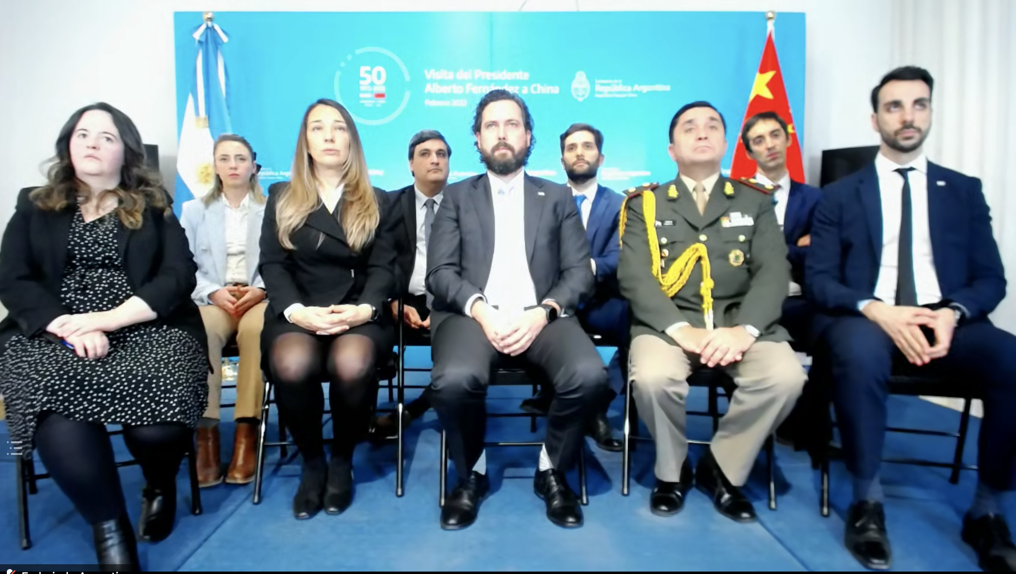 20220204-阿根廷总统阿尔韦托·费尔南德斯mk手机注册名誉教授聘任仪式-刘书田-使馆全体官员出席仪式png