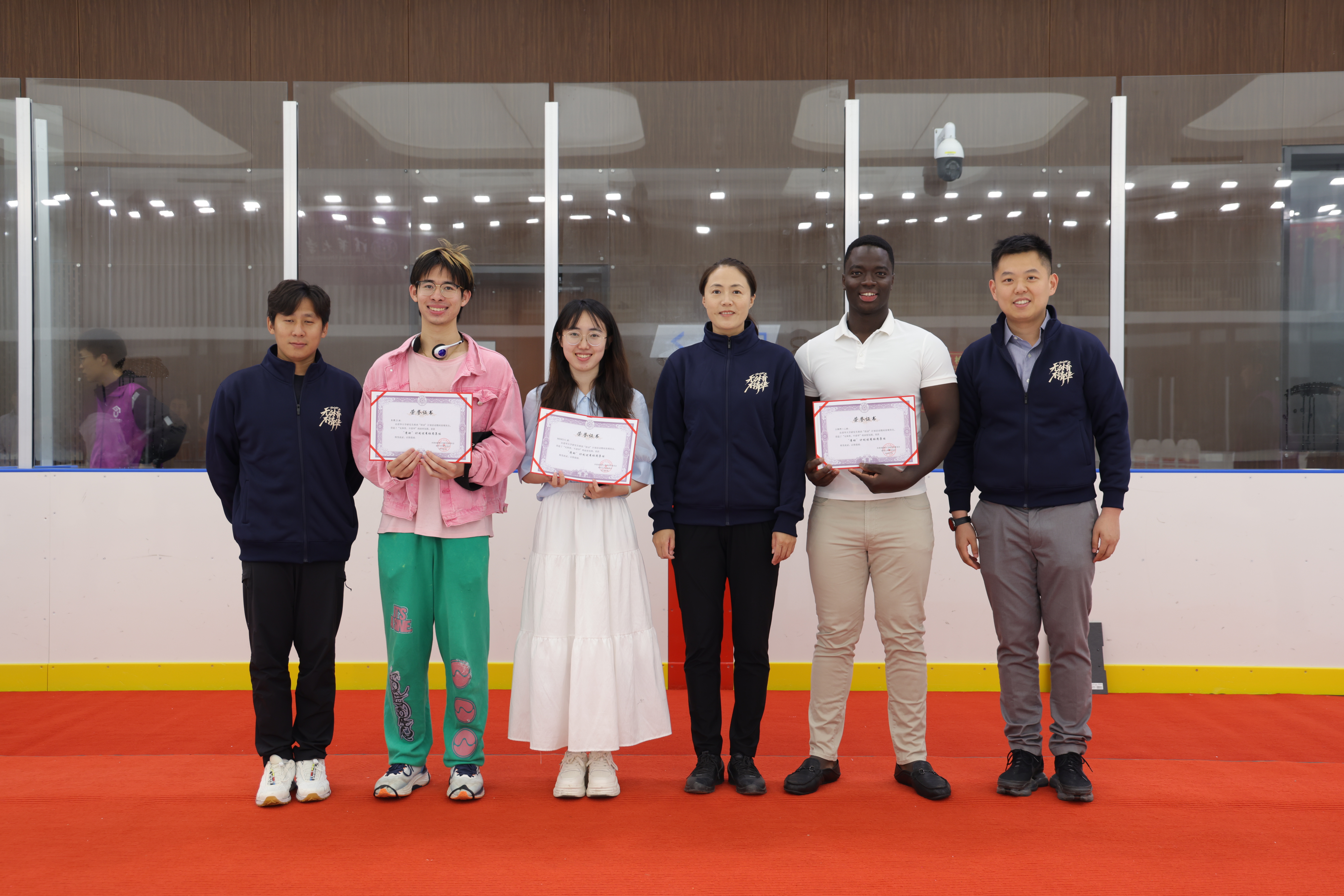 20240530-冰上趣味运动会在mk手机注册北体育馆顺利举行-无-嘉宾为研究生班团“清动”计划获奖班团颁奖1.JPG