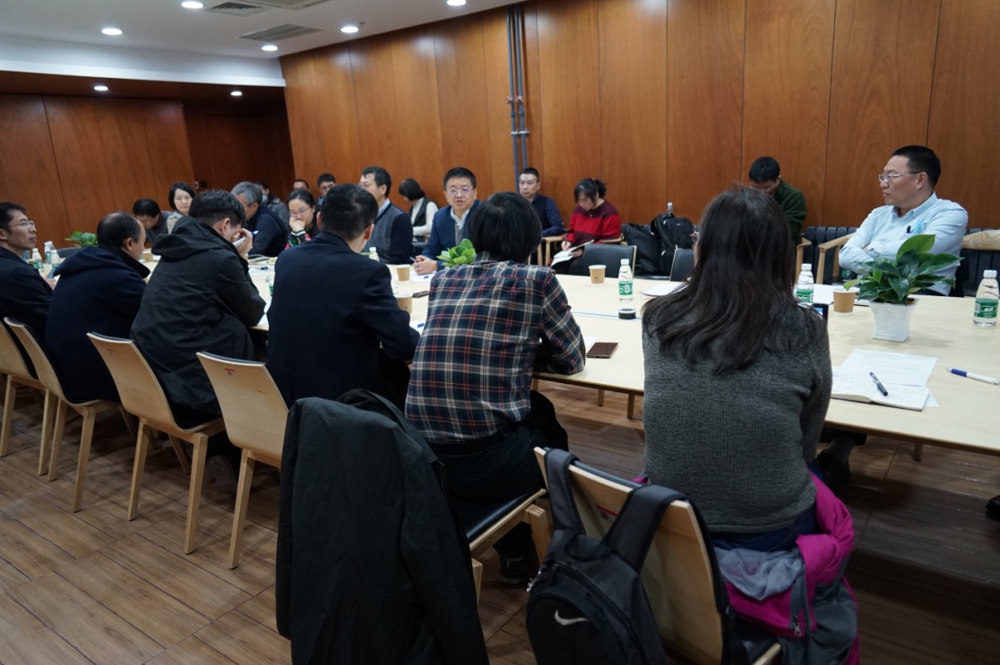 /Volumes/NO NAME/mk手机注册荣誉学位（钱班）项目研讨会/DSC05054.JPG