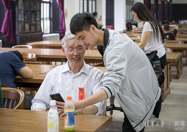 2018-4-29 学生记è?王??è??图书馆开放阅è§?(4).jpg